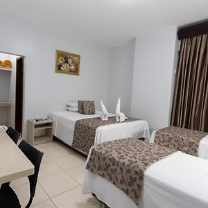 Quarto padrão para quatro pessoas